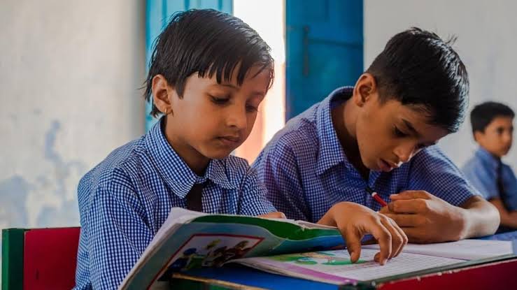 स्कूली शिक्षा का बजट 19.56, उच्च शिक्षा का आठ फीसदी बढ़ा