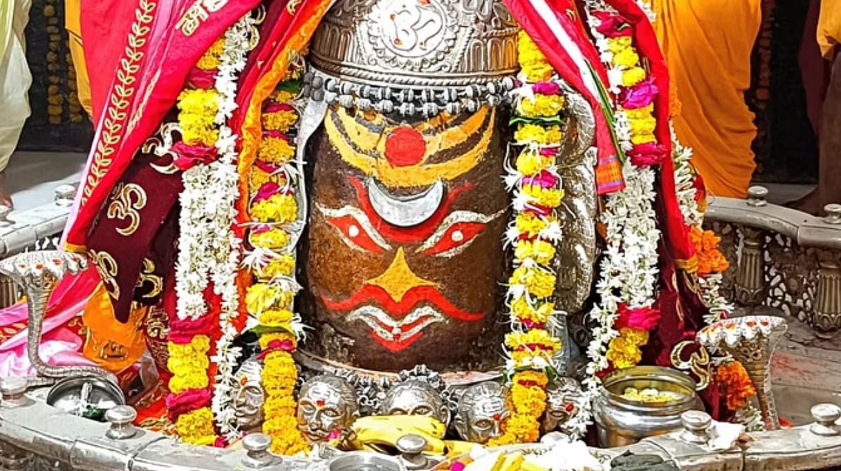 उज्जैन: नवीन मुकुट और मुंडमाला से हुआ महाकाल का शृंगार