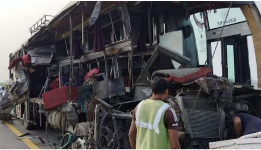 उन्नाव हादसे के बाद बिहार में एक्शन, 24 घंटे में 252 बसें जब्त