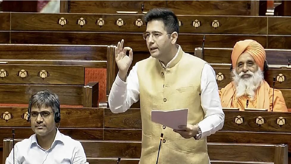 भारत में टैक्स सिस्टम इंग्लैंड जैसा, सरकार की सर्विस सोमालिया जैसी: राघव चड्ढा