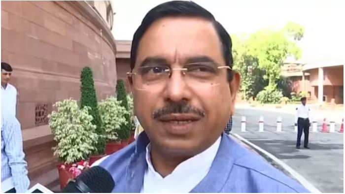 केन्द्रीय मंत्री जोशी ने एमयूडीए घोटाले में सिद्दारमैया से की इस्तीफे की मांग