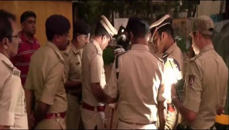 एमपी के चड्ढी-बनियान गैंग ने कर्नाटक में मचाया आतंक, पुलिसकर्मियों पर किया हमला, दो घायल