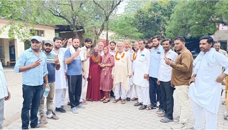 चरथावल नगर पंचायत के वार्ड नंबर 6 के उपचुनाव में इशरत ने मारी बाजी, 178 वोट से जीते