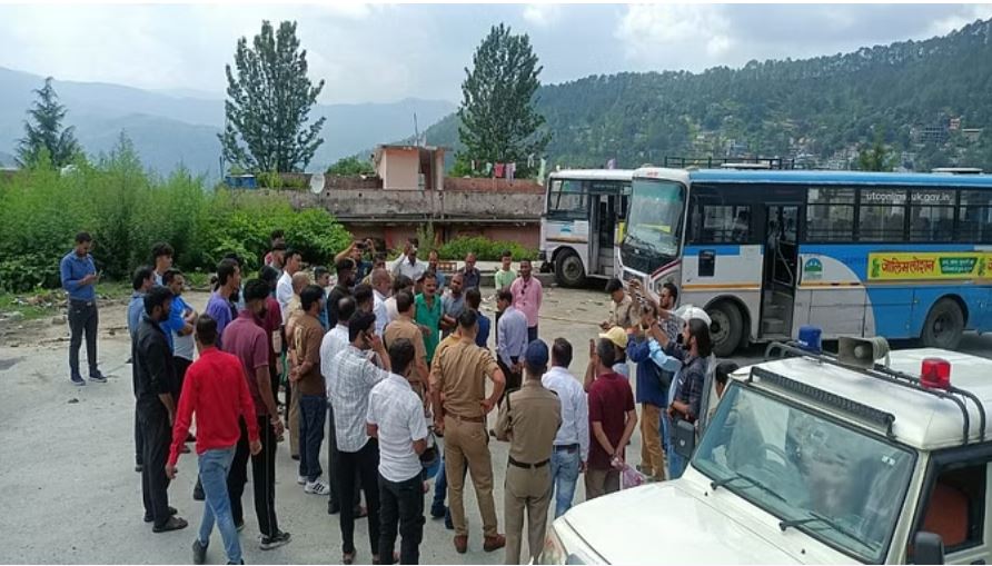 अल्मोड़ा: रोडवेज बस से कुचलकर सफाई कर्मचारी की मौत, चालक मौके से फरार