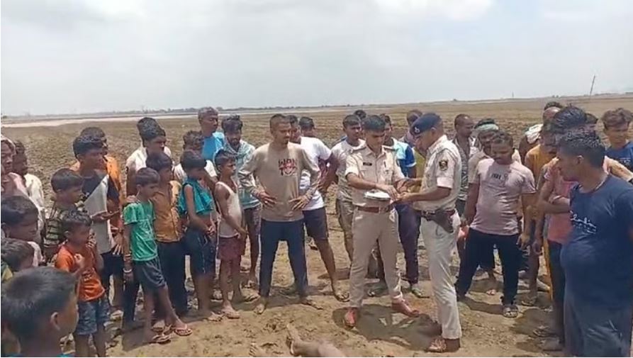 मुंगेर: सोती नदी पार करने के दौरान डूबा शख्स, ससुराल जा रहा था