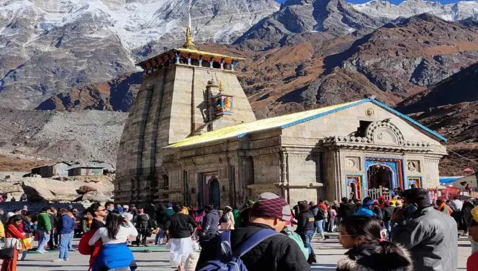 दिल्ली के ‘केदारनाथ मंदिर’ पर धर्मयुद्ध, उत्तराखंड तक बवाल… साधु-संत बोले यह ठीक नहीं