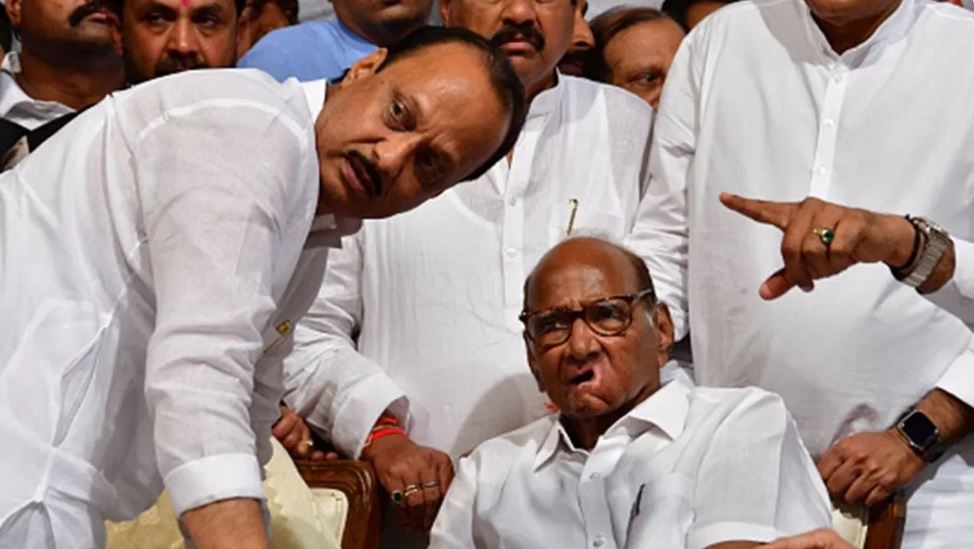 महाराष्ट्र में चाचा शरद की तरफ शिफ्ट हो रही भतीजे अजित की ‘पावर’?