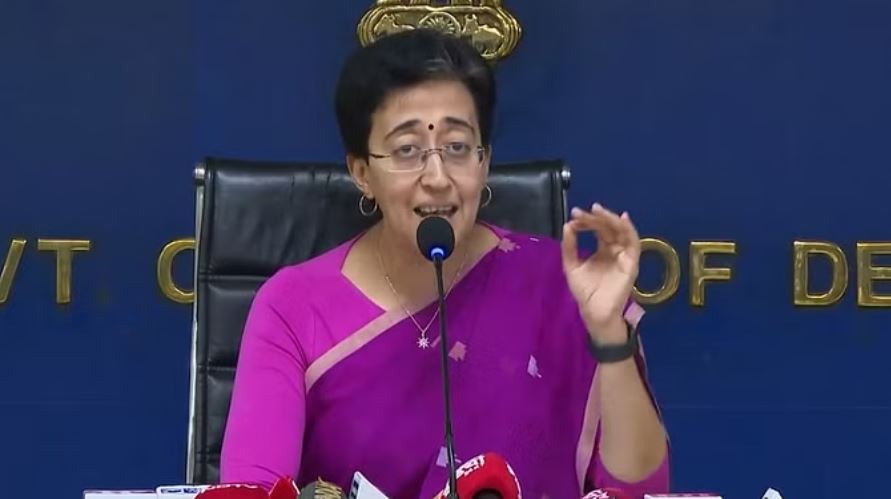 कोचिंग घटना के 40 घंटे बाद भी नहीं सौंपी गई मजिस्ट्रेट रिपोर्ट, आतिशी ने दी अंतिम 'चेतावनी'