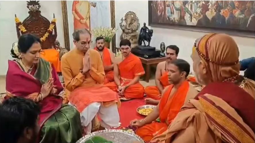 स्वामी अविमुक्तेश्वरानंद बोले- उद्धव ठाकरे विश्वासघात के शिकार, पीएम मोदी हमारे दुश्मन नहीं