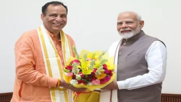 हरियाणा के बीजेपी सांसदों से मिले पीएम मोदी