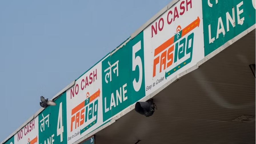 जिन वाहनों के विंडशील्ड पर नहीं लगा होगा फास्टैग, एनएचएआई उनसे वसूलेगा दोगुना टोल