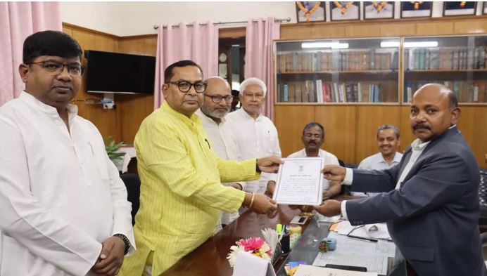 बिहार: भगवान सिंह कुशवाहा निर्विरोध विधान परिषद सदस्य निर्वाचित