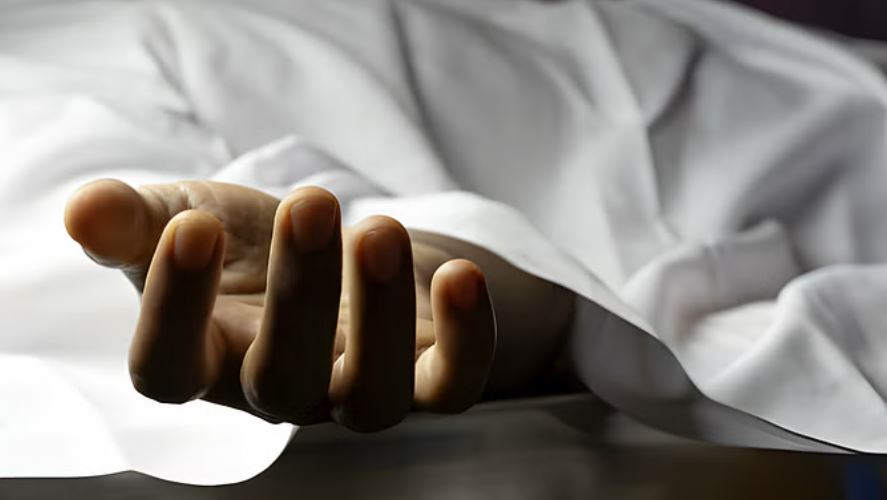 द्वारका में बिल्डिंग के बेसमेंट की दीवार गिरी, एक की मौत, 9 घायल