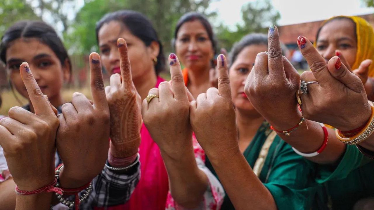 सात राज्यों की 13 विधानसभा सीटों पर उपचुनाव के लिए मतदान जारी