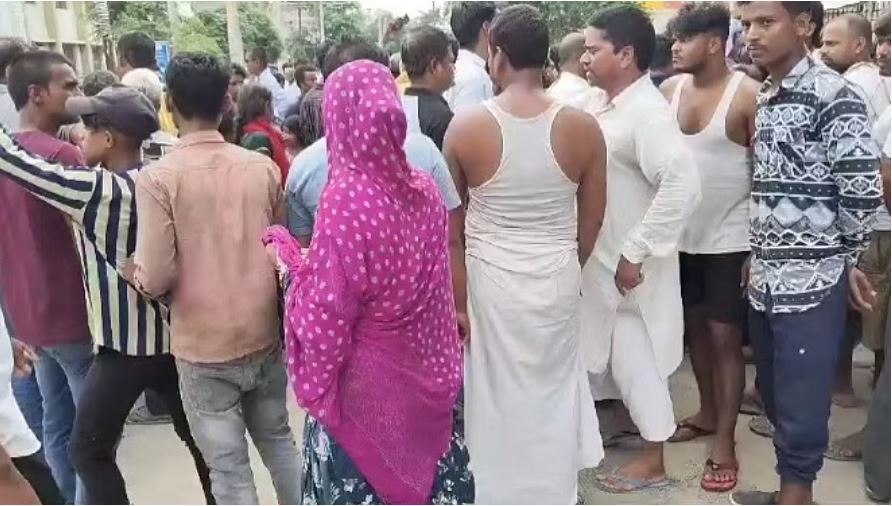 बिहार में निर्माणाधीन मकान का हिस्सा गिरा, चार की मौत