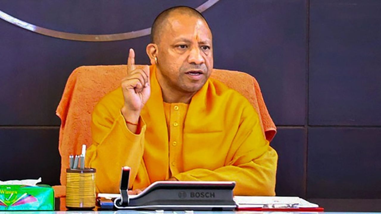‘अधिकारी छोड़िए छोटे बाबू तक नहीं उठाते फोन’, योगी के सामने विधायकों ने खोली अफसरों की पोल