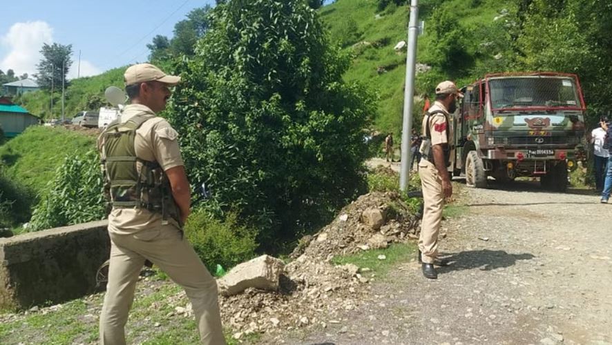 कुपवाड़ा में घुसपैठ की कोशिश नाकाम, सुरक्षाबलों ने तीन आतंकी मार गिराए