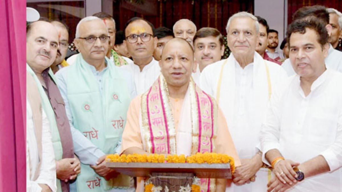 सनातन से पुराना कुछ भी नहीं, मथुरा में बोले सीएम योगी, जन्माष्टमी पर दी 1037 करोड़ की सौगात