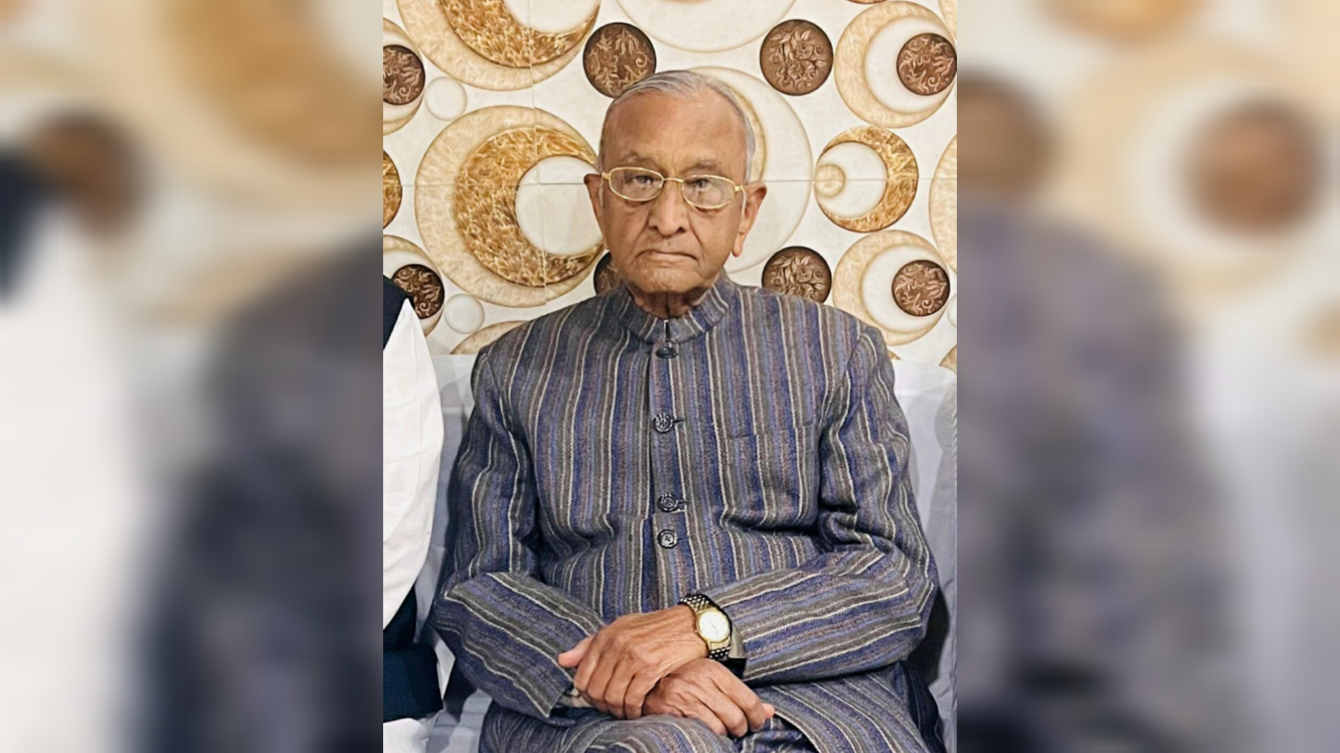 लोकप्रिय नेता सोमांश प्रकाश को श्रद्धा-सुमन अर्पित करने उमड़ पड़ा जन सैलाब