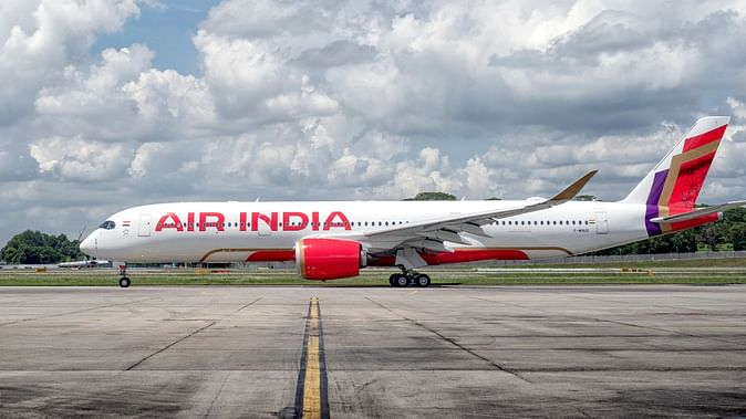 लंदन के होटल में एयर इंडिया के चालक दल की सदस्य पर हमला