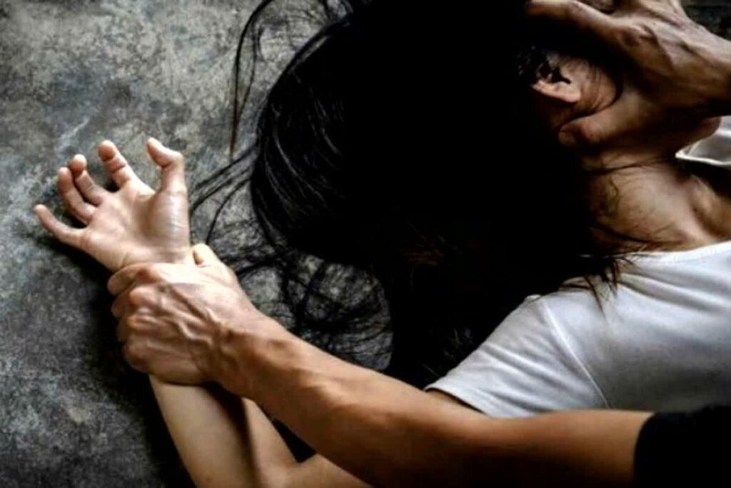 पूर्णिया में नाबालिग लड़की के साथ दरिंदगी, गांव में घुमाने के बहाने जंगल ले जाकर किया दुष्कर्म