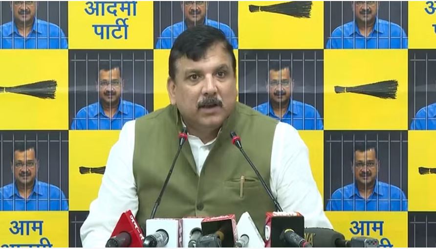 जो तानाशाही करेगा उसे देश छोड़कर भागना पड़ेगा: शेख हसीना पर बोले संजय सिंह