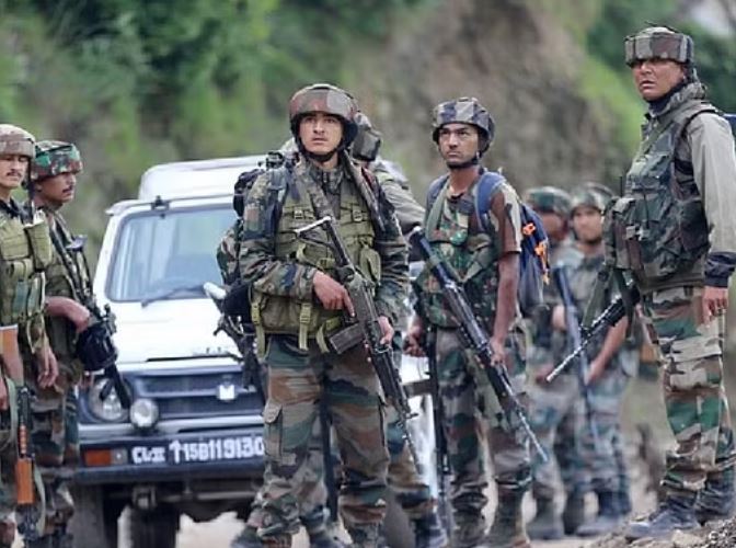 उधमपुर में ड्रोन से की जा रही दहशतगर्दों की तलाश, इलाका खंगाल रहे सुरक्षाबल