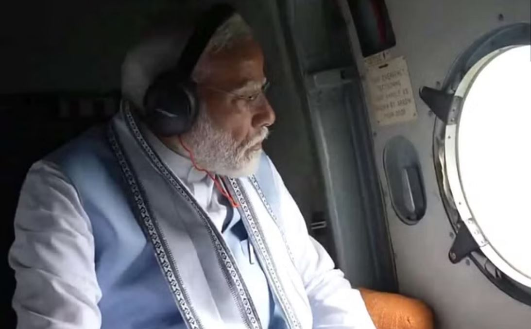 वायनाड: भूस्खलन प्रभावित इलाकों का पीएम मोदी ने किया हवाई दौरा