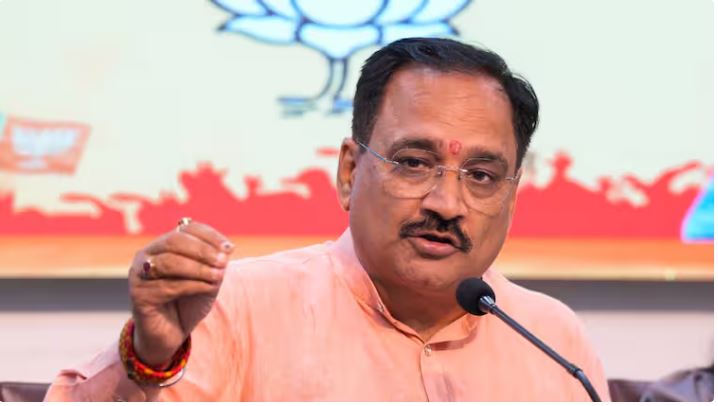 हमने दिल्ली की कई झुग्गियों में सफाई अभियान चलाया है: भाजपा अध्यक्ष