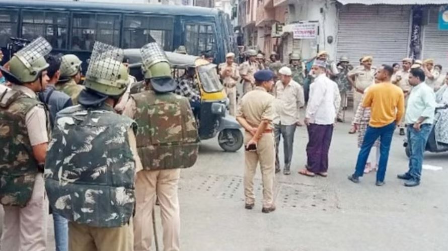 छात्र देवराज के अंतिम संस्कार में उमड़ी भीड़, शहर में नेट बंदी