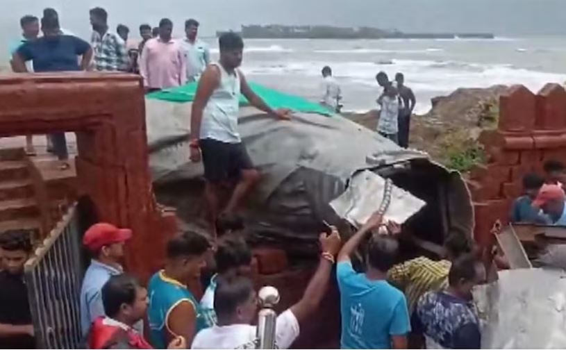 शिवाजी की मूर्ति ढहने की घटना: नौसेना ने जांच के लिए गठित की टीम