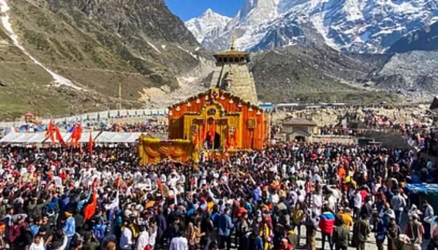 मुजफ्फरनगर: केदारनाथ से दर्शन कर लौटे श्रद्धालु, बोले- मौत के मुंह से आए वापस