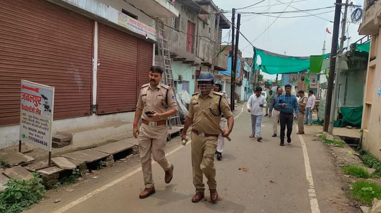 दमोह: युवक की मौत पर हटा में दो पक्षों के बीच तनाव, तीन थानों की पुलिस तैनात