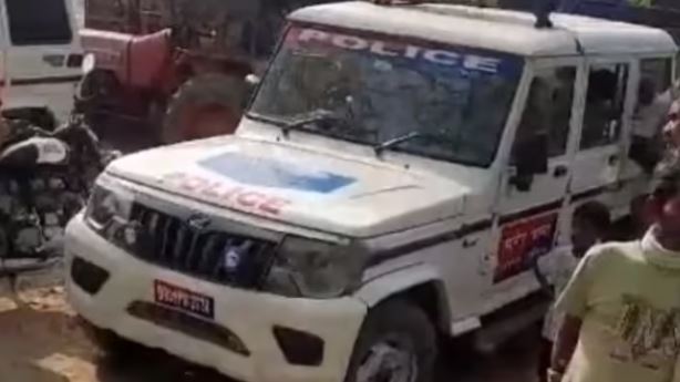 बिहार के बगहा में बालू माफियाओं का आतंक, सीओ पर किया हमला