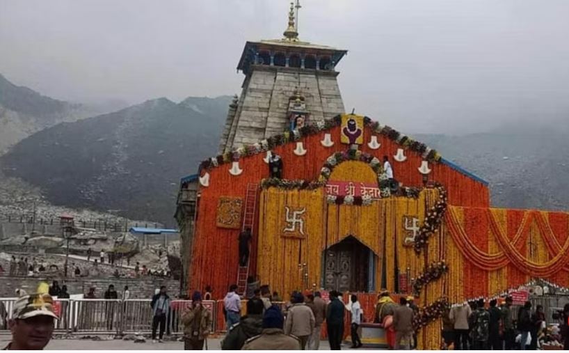 आपदा के 26 दिन बाद केदारनाथ की पैदल यात्रा शुरू... 400 यात्री हुए रवाना