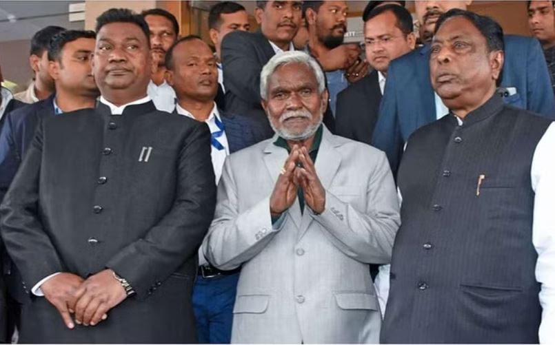 भाजपा में शामिल हुए झारखंड के पूर्व सीएम चंपई सोरेन