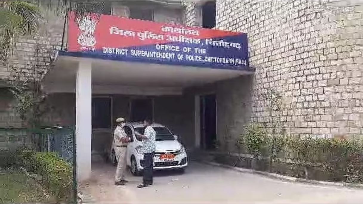 उज्जैन में वृद्ध की हत्या कर चुराए आभूषण, नाकाबंदी के दौरान गिरफ्तार