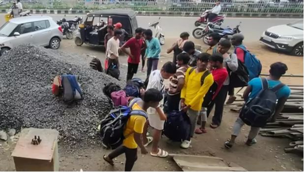 संबलपुर: बांग्लादेशी संदेह में पुलिस ने पकड़े 34 मजदूर