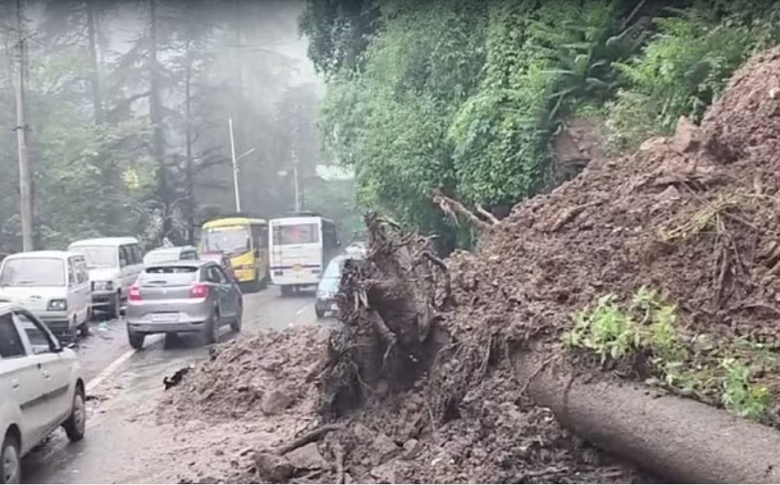 हिमाचल: कई भागों में भारी बारिश का अलर्ट, राज्य में 115 सड़कें व 149 बिजली ट्रांसफार्मर बाधित