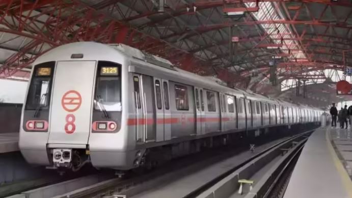 दिल्ली मेट्रो की टाइमिंग में हुआ बदलाव; फेज-3 के 7 कॉरिडोर पर यात्रियों को मिलेगा फायदा