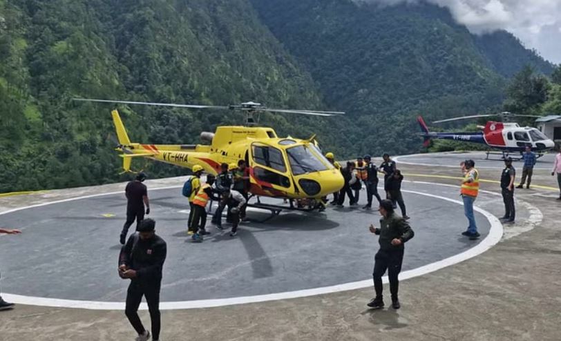 केदारनाथ: तीसरा दिन...300 लोगों का पैदल रेस्क्यू, एयरलिफ्ट के लिए लगे चार हेलिकॉप्टर