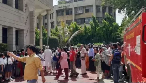दिल्ली में फिर मिली स्कूल को बम से उड़ाने की धमकी