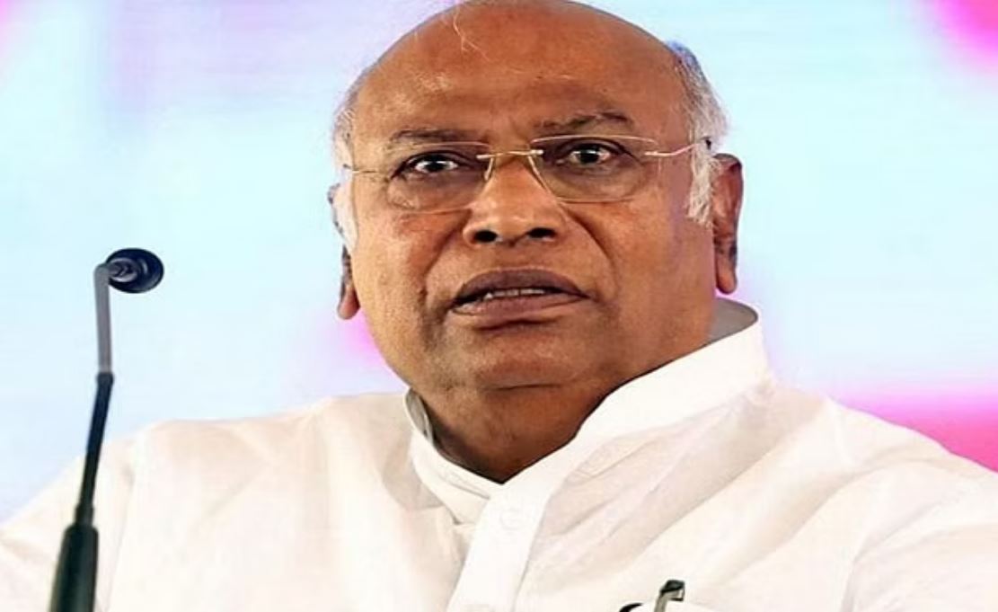 मल्लिकार्जुन खरगे को भूमि आवंटन पर भाजपा ने कर्नाटक सरकार को घेरा