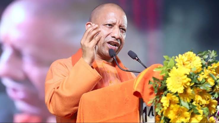 अखिलेश पर बरसे योगी, बोले- अयोध्या को बदनाम करने वाले दुष्कर्मियों के साथ खड़े