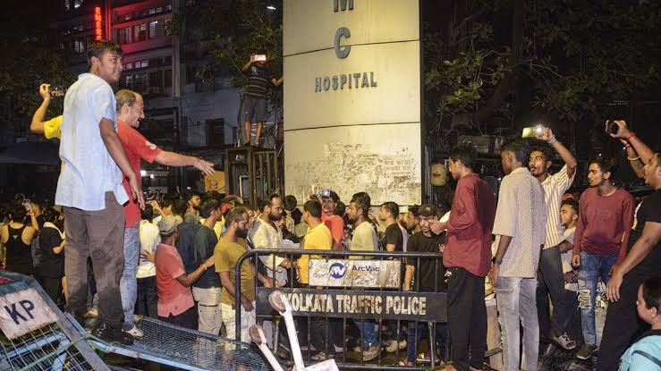 अस्पताल पर हमला मामले में अब तक 13 लोग गिरफ्तार