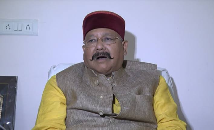 बेटे को क्रूज प्रोजेक्ट मिलने को लेकर निशाने पर आए सतपाल महाराज