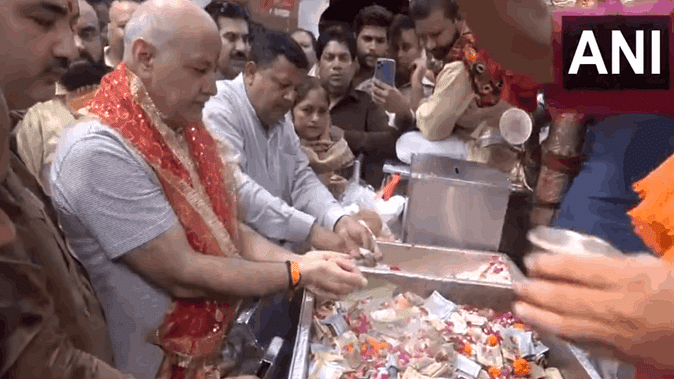 कालकाजी मंदिर में मनीष सिसोदिया ने की पूजा, फिर बोले- केजरीवाल भी जेल से जल्द आएंगे बाहर