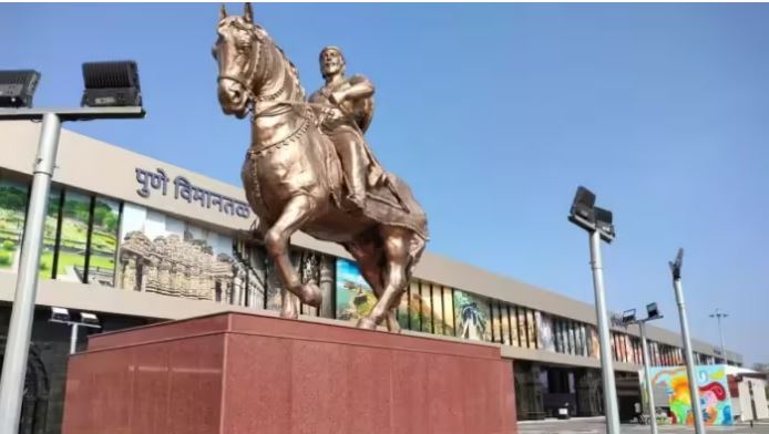पुणे एयरपोर्ट से दो संदिग्ध गिरफ्तार, फर्जी टिकट के साथ लखनऊ जाने की कर रहे थे कोशिश