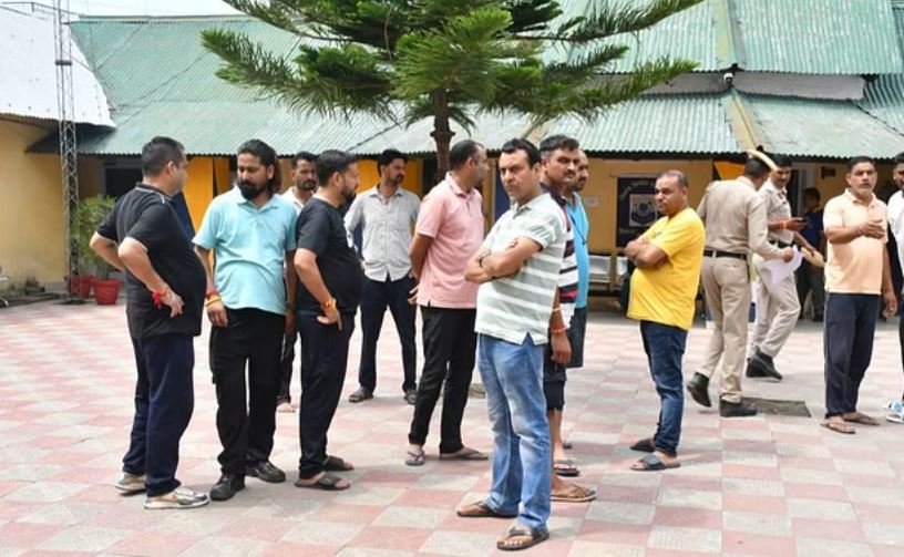 हमीरपुर में तीसरी मंजिल से गिरकर छात्र की मौत