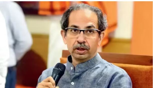 सीएम पद के लिए 'तुच्छ लोगों' के सामने झुक रहे उद्धव ठाकरे: केंद्रीय मंत्री